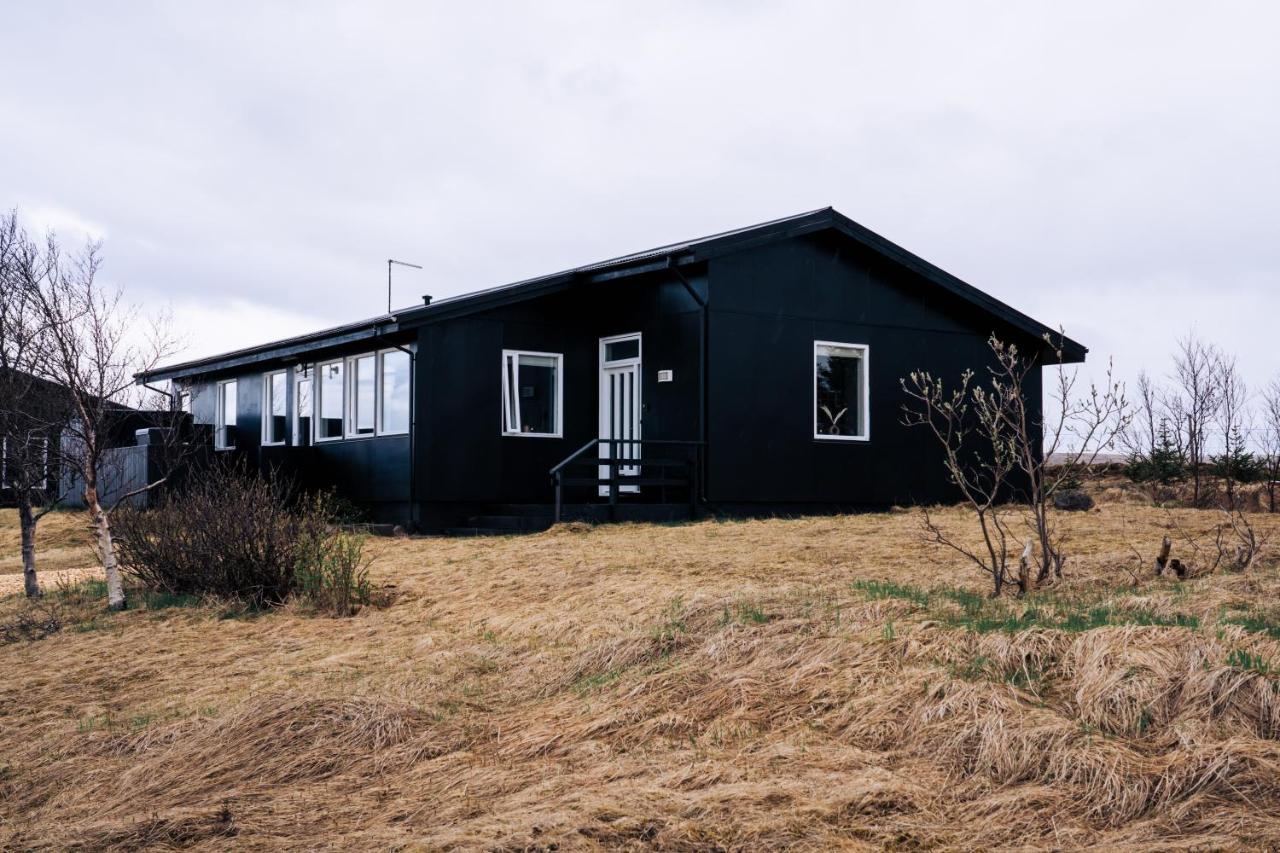 Golden Circle Luxury Cottages Lake View Selfoss Exterior photo