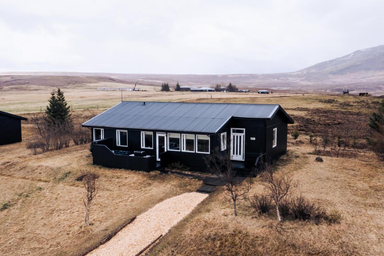 Golden Circle Luxury Cottages Lake View Selfoss Exterior photo